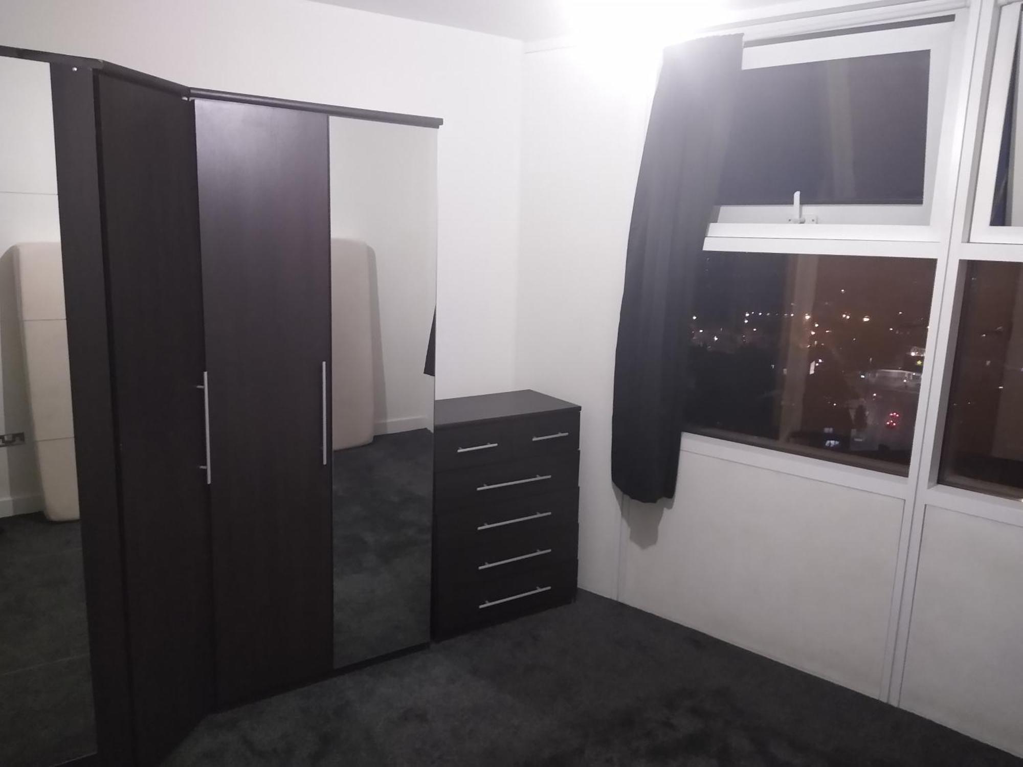 Room In Luxurious Penthouse Apartment London Eksteriør billede