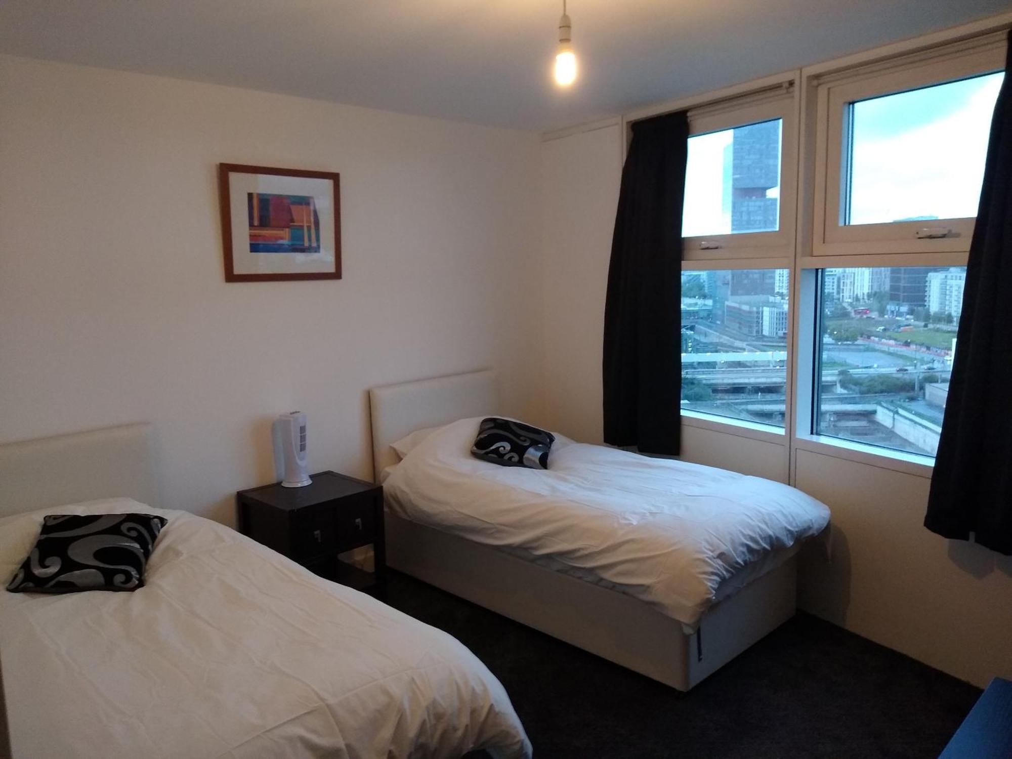 Room In Luxurious Penthouse Apartment London Eksteriør billede